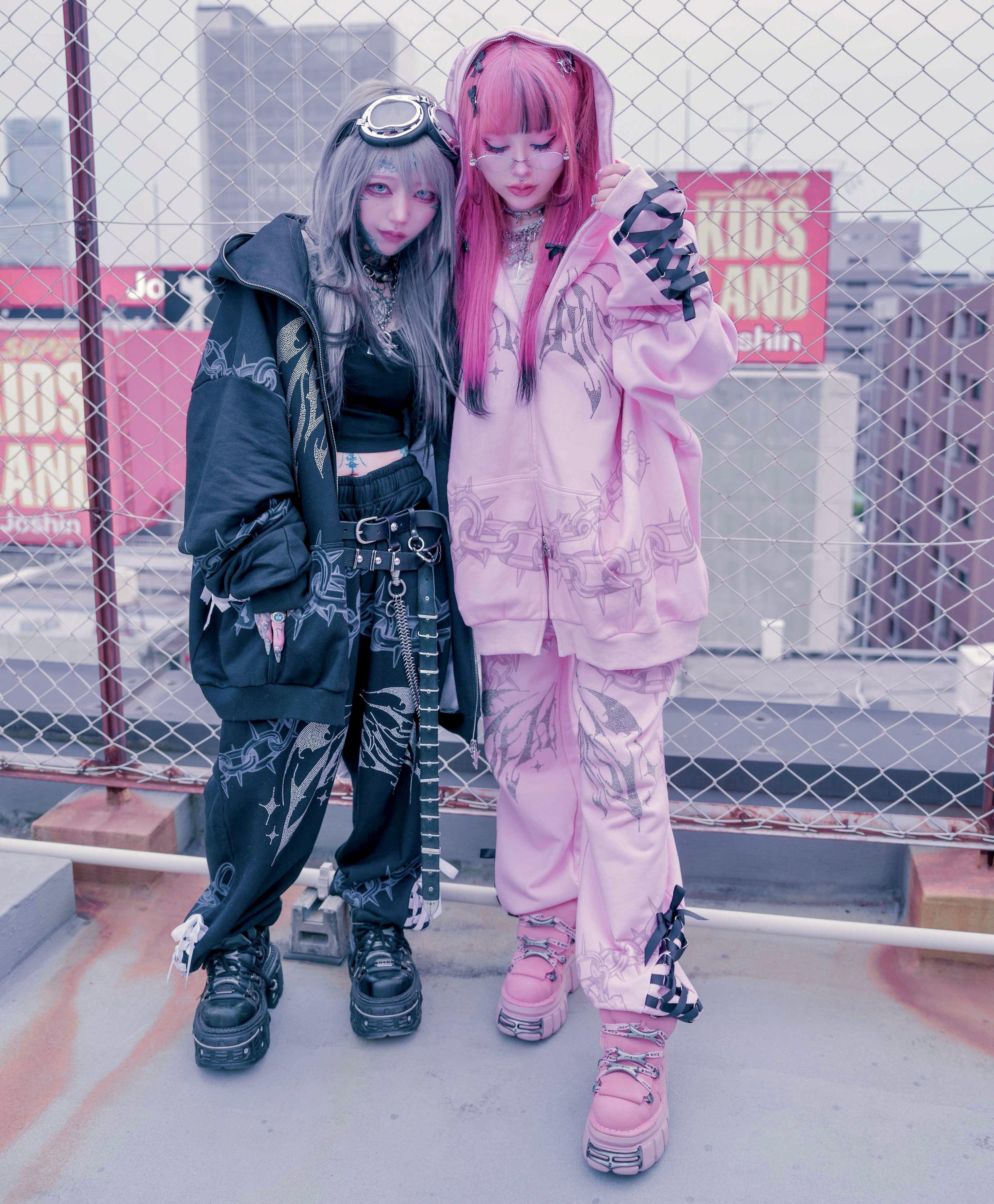 Death Kiss Chain Sweatpants ♡ Baby pink