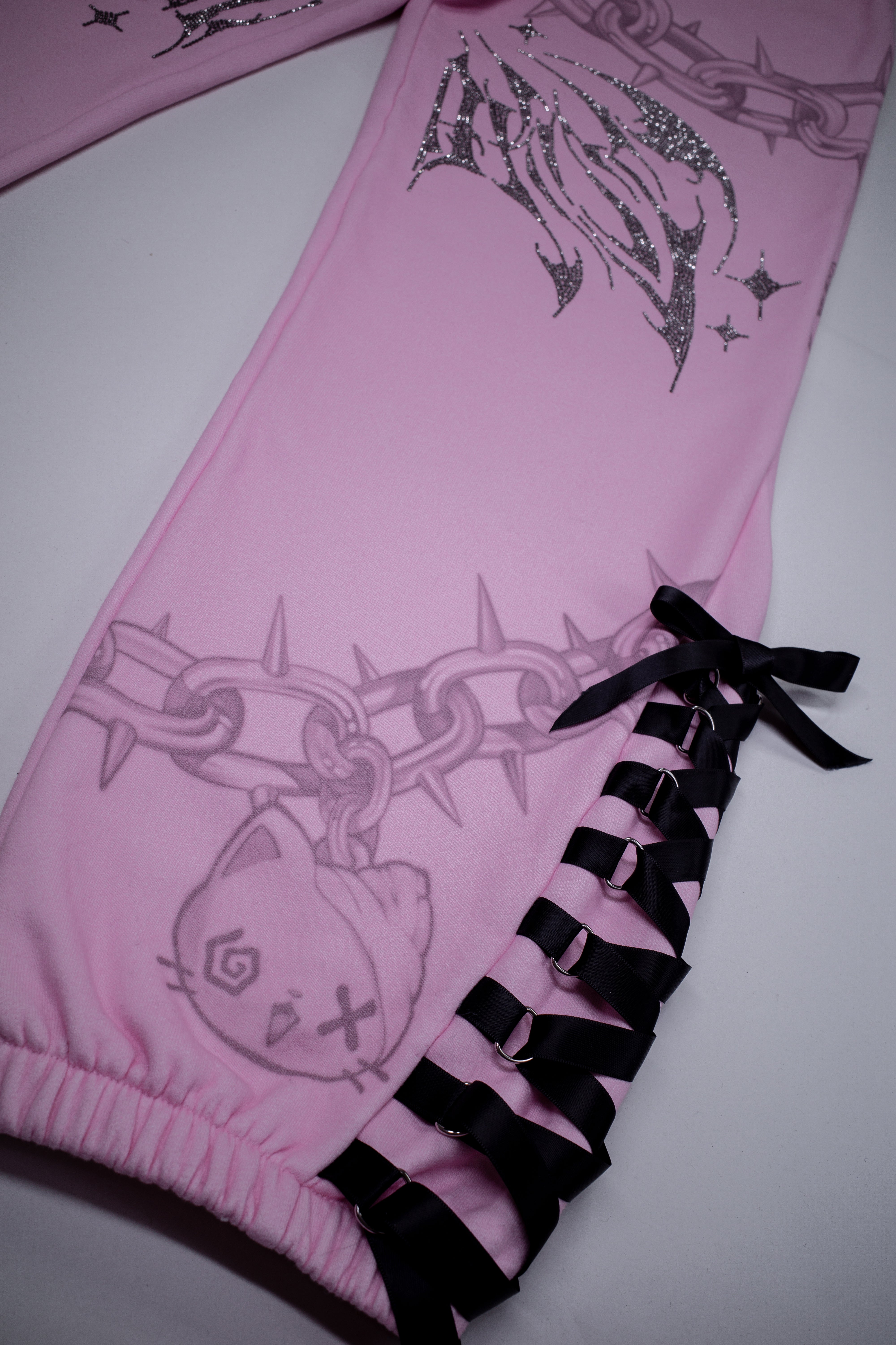 Death Kiss Chain Sweatpants ♡ Baby pink